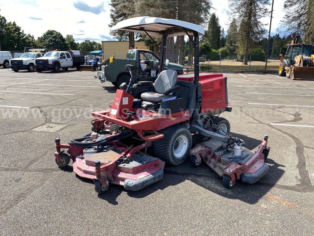 2013 Toro GroundsMaster 4000-D 4WD Triple Deck Mower (ID #47269) (AVI) (26-0663) 11700