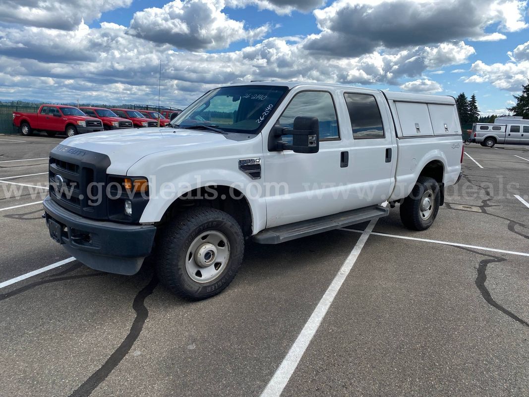 2008 Ford F-350 SD XL Crew Cab 4WD PU w/Canopy (ID #47273) (AVI) (26-2140) 225