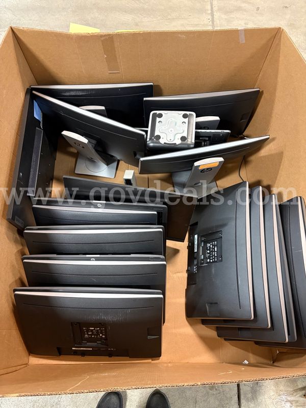 Pallet of HP Monitors | They Look Good! (ID# 47299) (I01-5L) (26-1724-1) 103