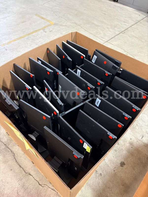 Pallet of Monitors | They Look Good! (ID# 47313) (H06-2L) (26-2247-101) 310