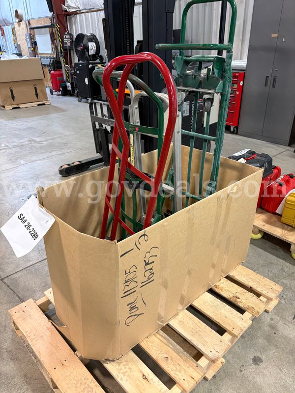 Pallet of 4 Handtrucks (ID# 47333) (J09-1R) (26-2289-17) 179