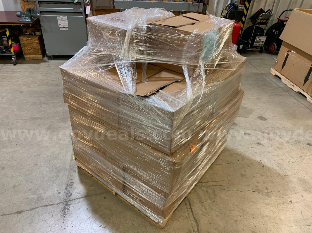 Pallet of Monitors & Stands (ID #47359) (J5-2L) (26-1444-3) 540