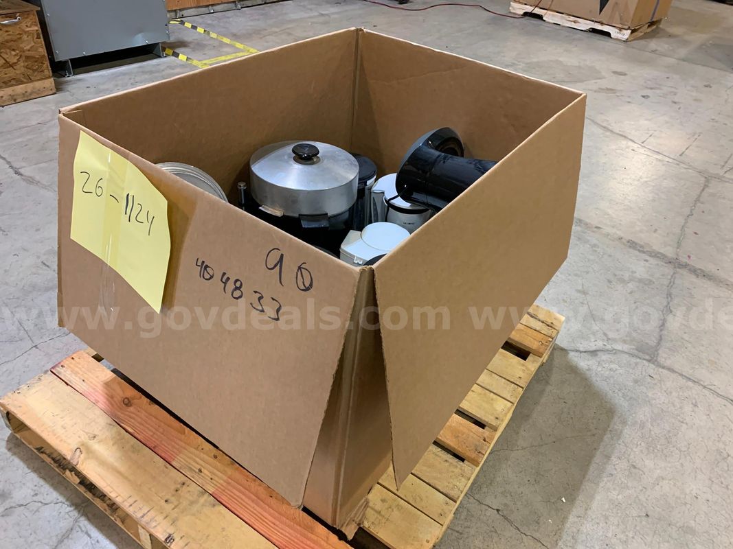 Pallet of Various Coffee Makers (ID #47381) (J10-2R) (26-1124-6) 24300