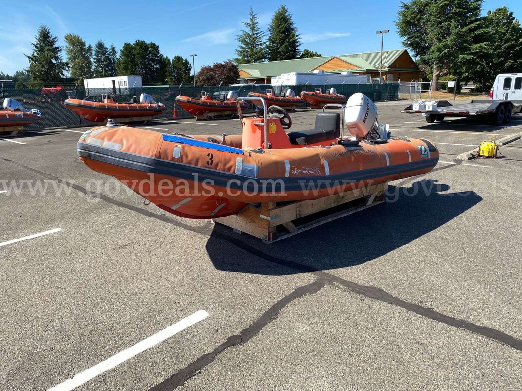 2007 Zodiac Hurricane 472 Inflatable Hardbottom Boat w/50 HP Honda Outboard Motor (ID #47394) (AVI) (26-2235) 405