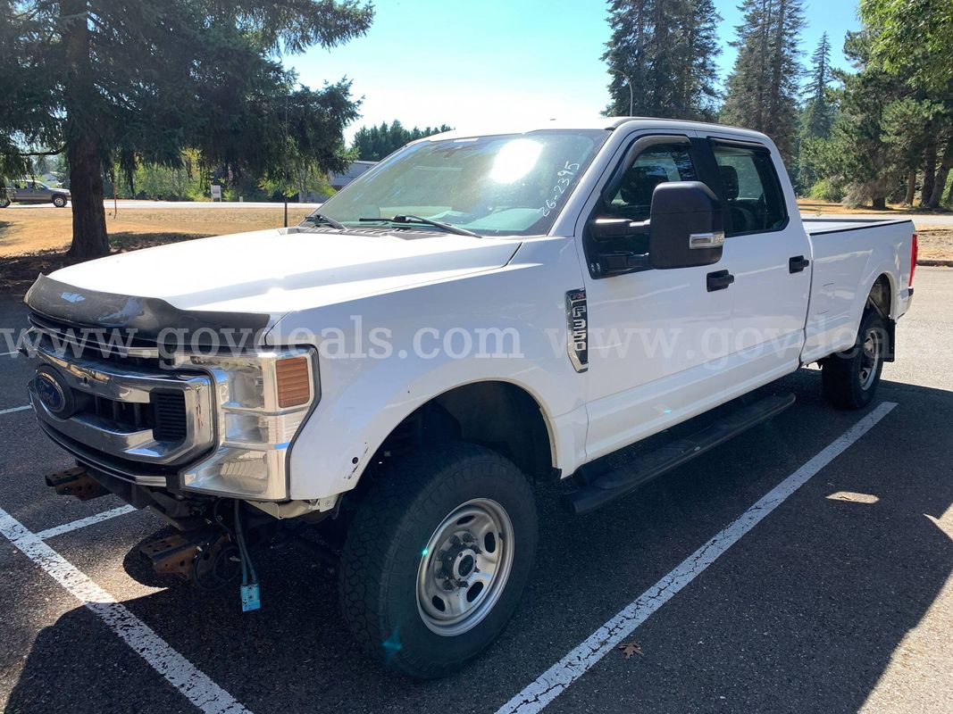 2022 Ford F-350 SD XL Crew Cab 4WD Truck *Tow-Away* (ID# 47403) (FTL) (26-2395) 405