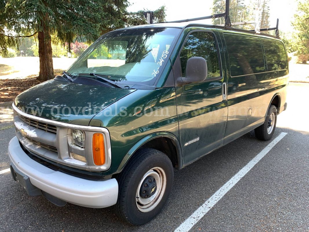 2002 Chevrolet Express 2500 Cargo Van (ID# 47412) (FTL) (26-2458) 245