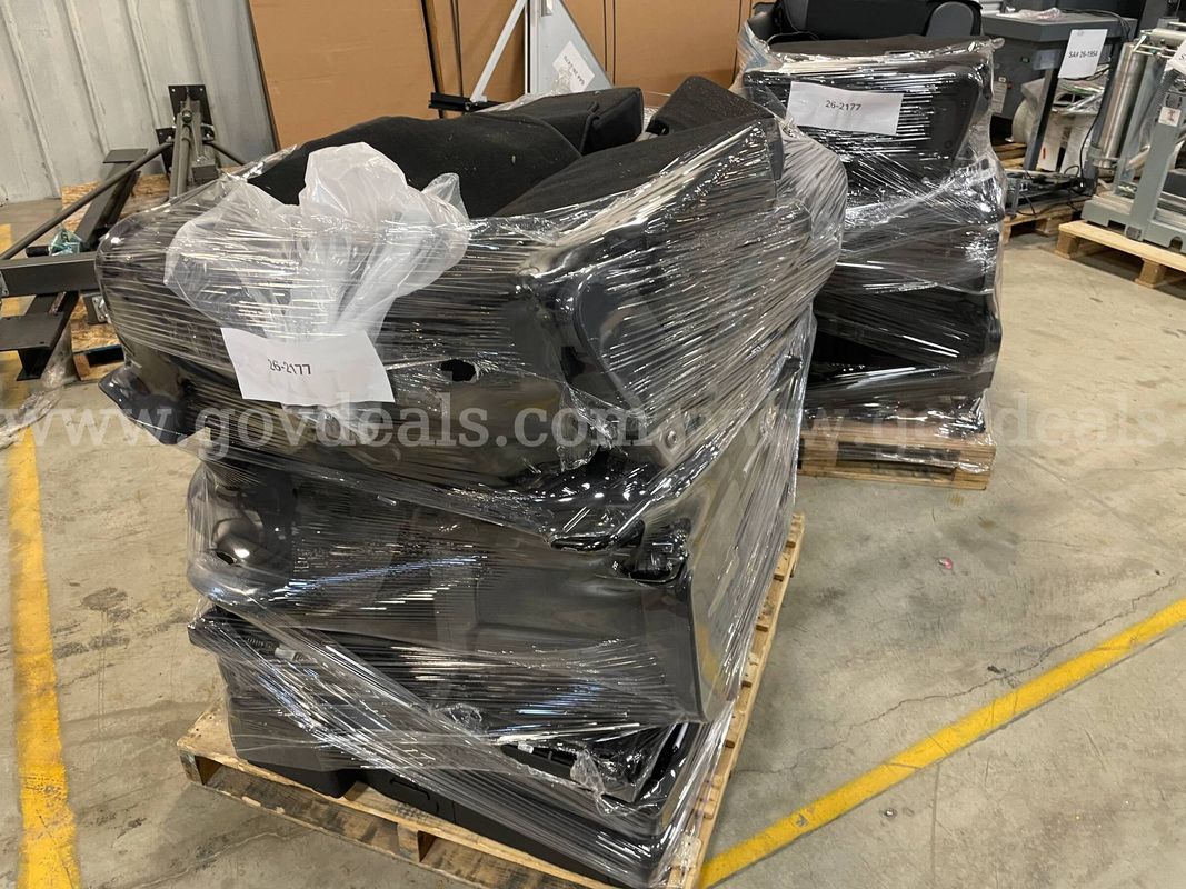ct.2 Pallets of ct.3 sets of 2025 Ford Intercepter Backseats (ID# 47452) (I13-1L&1R) (26-2177-1) 310