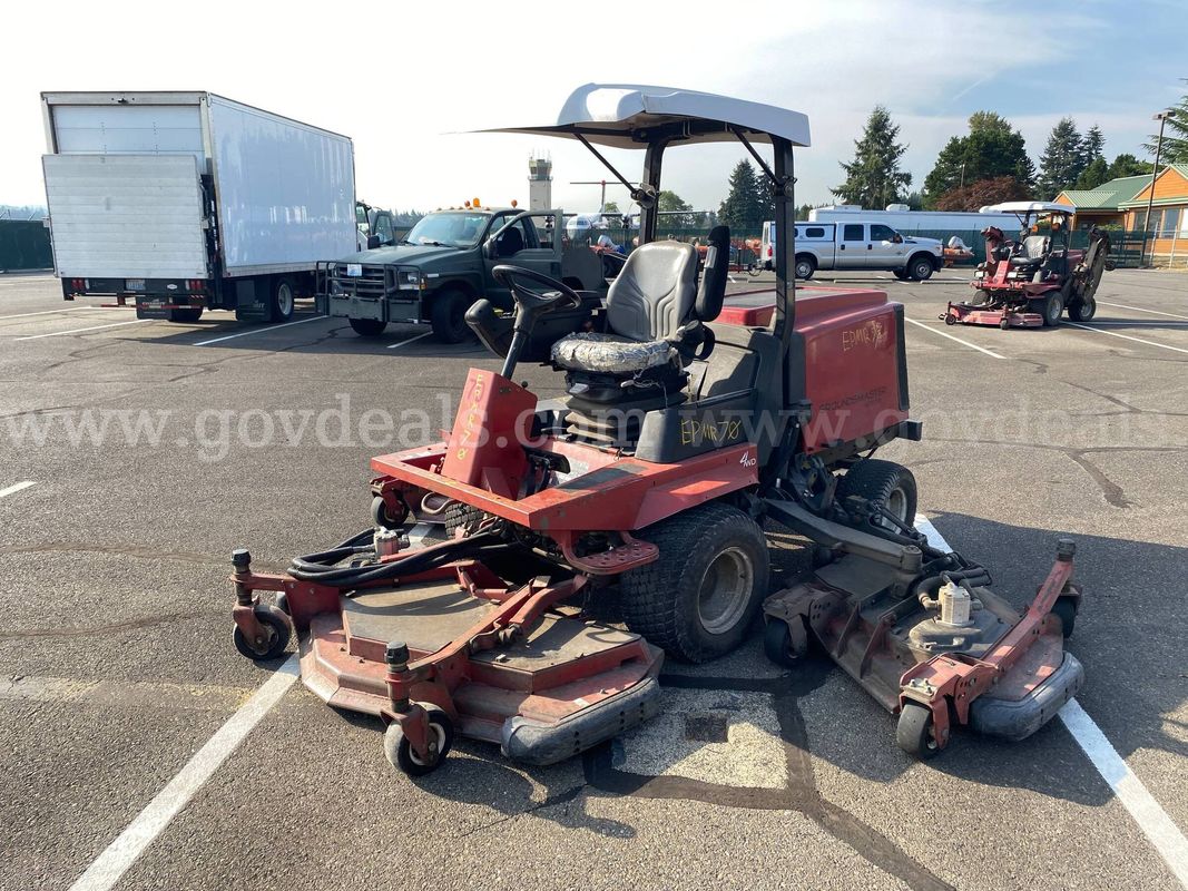 2013 Toro GroundsMaster 4000-D 4WD Triple Deck Mower (ID #47463) (AVI) (26-2620) 11700
