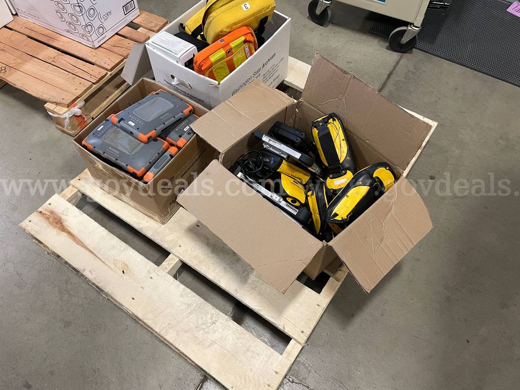 Pallet of Electronic Equipment (ID# 47492) (H02-4R) (NoUPC)
