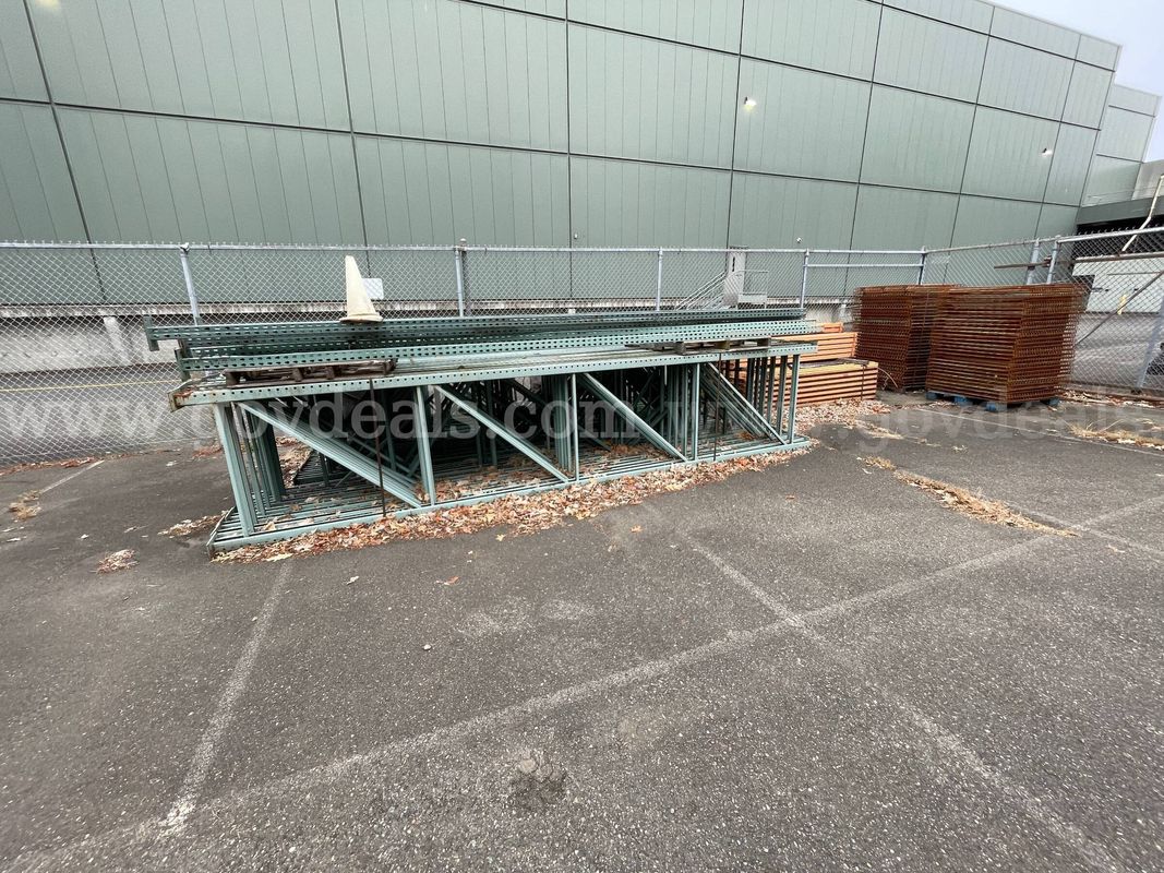 Lot of Used Pallet Racking (ID #47513) (Bull-Pen) (26-2674-1) 422