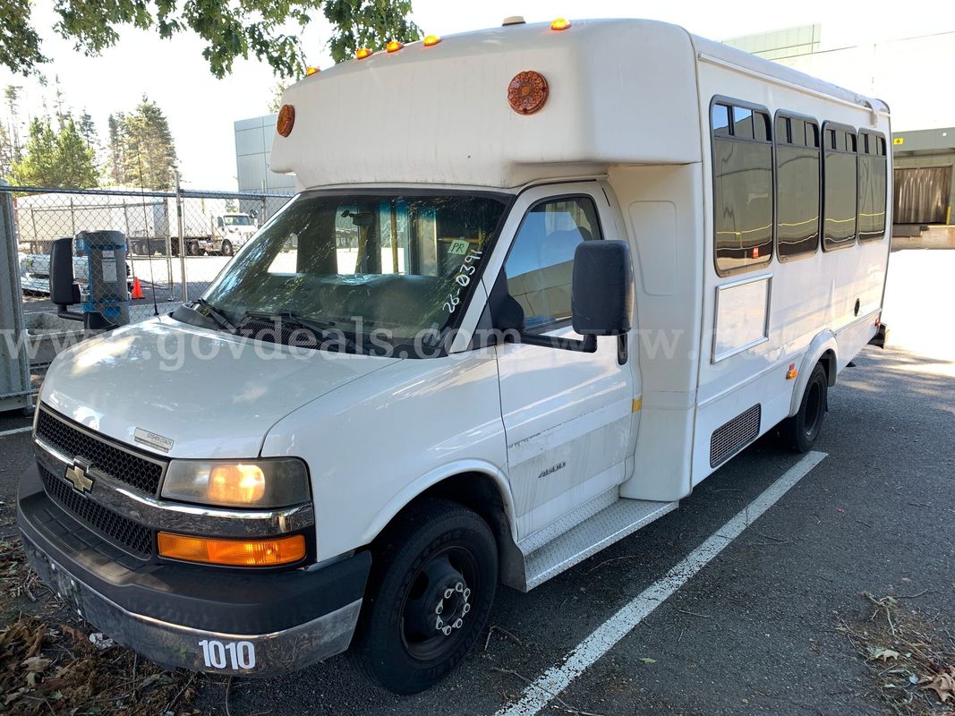 2013 Chevrolet Express G4500 Shuttle Bus w/ Wheelchair Lift (ID# 47516) (PRT) (26-0391) 11700