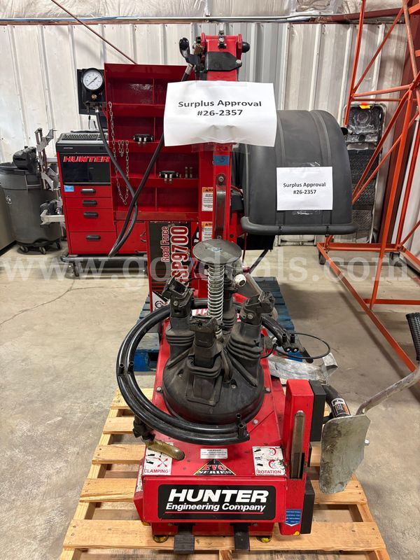 Hunter TC3250 Heavy-Duty Tire Changer – Automotive Service Equipment (ID# 47535) (Center F14) (26-2357-3) 35415