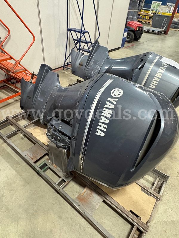 2015 Yamaha F300 300HP 4-Stroke Outboard Boat Motor – 2,500 Hours – Overheating (ID# 47613) (Oversize) (26-2790) 490
