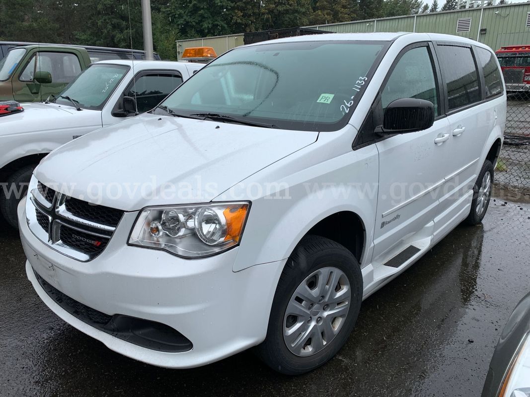 2015 Dodge Grand Caravan SE Mini-Van *Tow-Away* (ID# 47622) (OEF) (26-1133) 11700