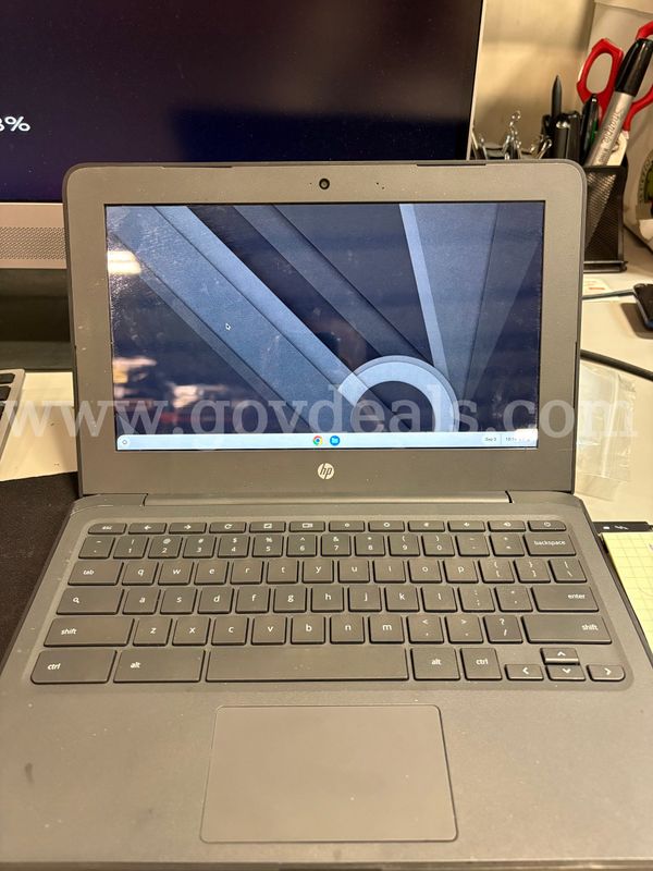 HP Chromebook | USB-C Charging | Looks and Runs Great! (ID# 47628) (J1-2R) (No UPC)
