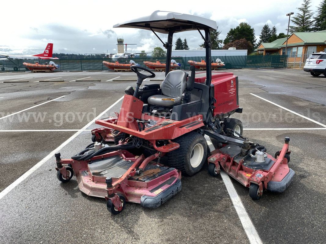 2013 Toro GroundsMaster 4000-D 4WD Triple Deck Mower (ID #47649) (AVI) (26-2485) 11700