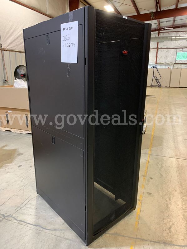 APC Computer Equipment Cabinet (ID #47683) (H3-1L) (26-2546-9) 540