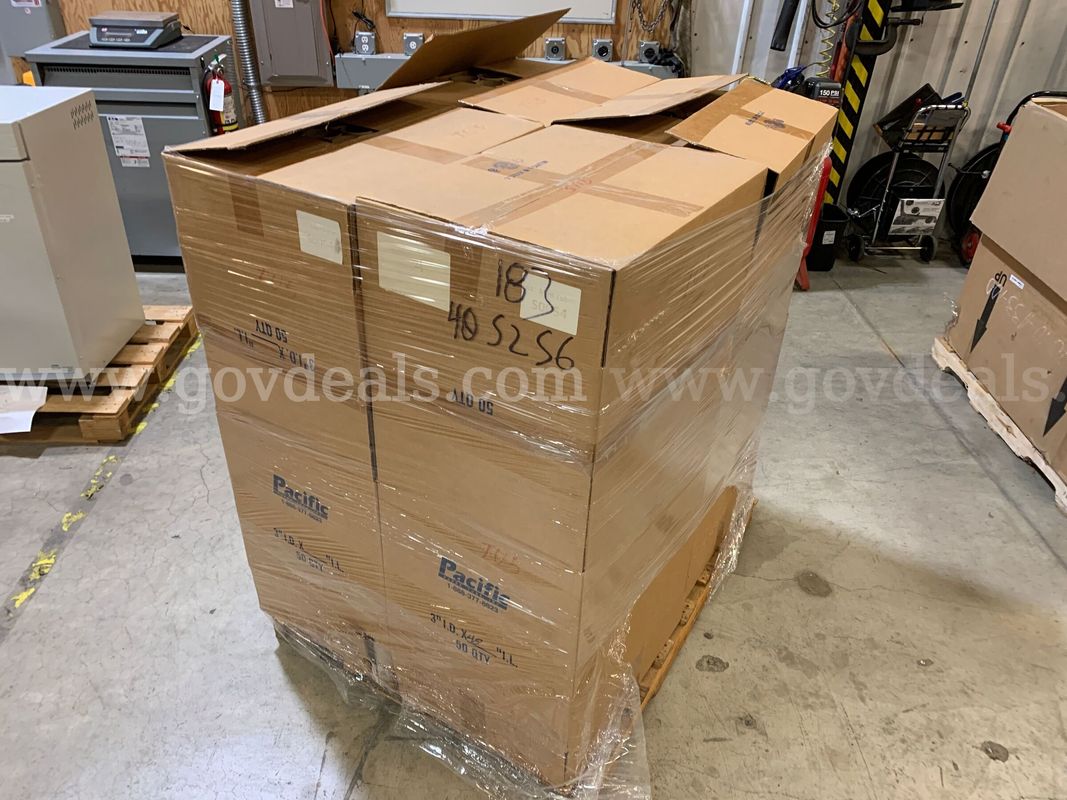 Pallet of Paperboard Tube Cores (ID #47686) (J11-2L) (26-2470-9) 179