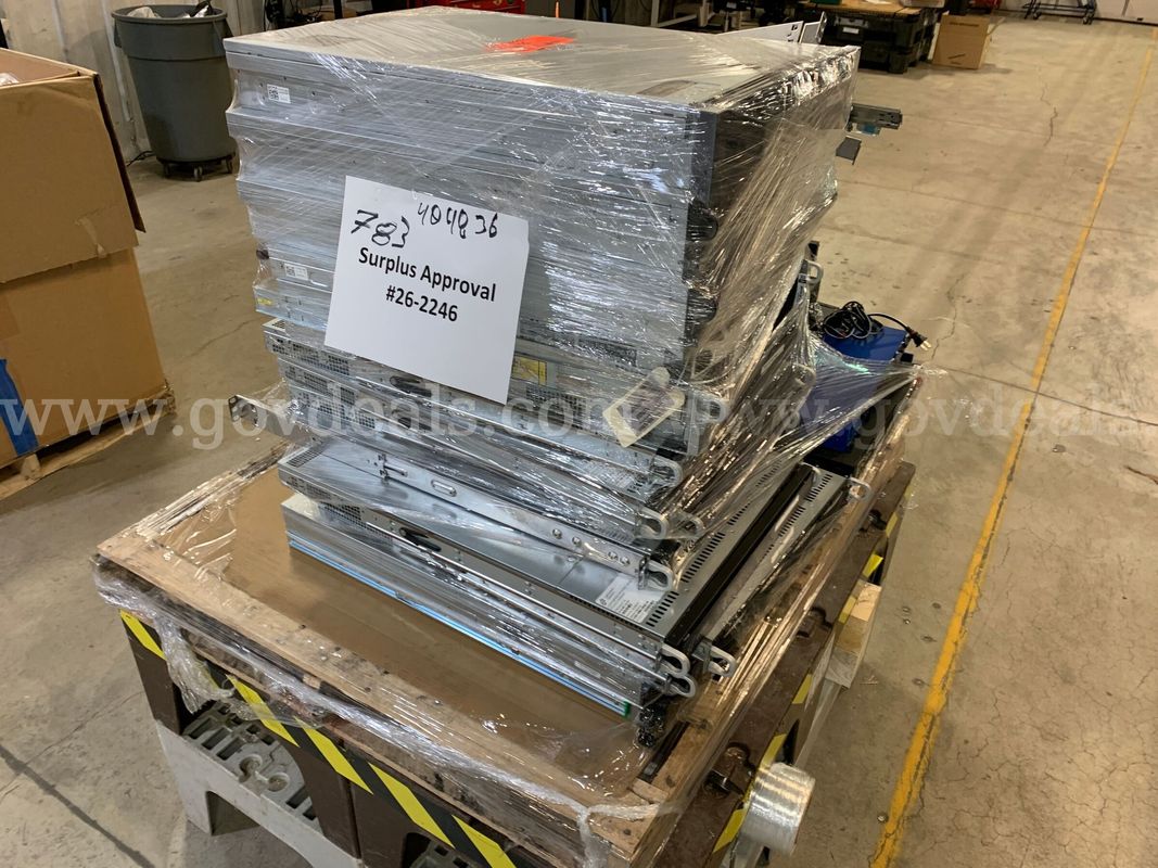 Pallet of Networking Equipment (ID #47693) (I3-2L) (26-2246-45) 35415