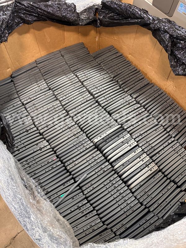 Pallet of Approx. 140 Chromebooks - Assorted Models - Tested - Usable Condition (ID# 47748) (J04-2L) (26-2323-4) 36416