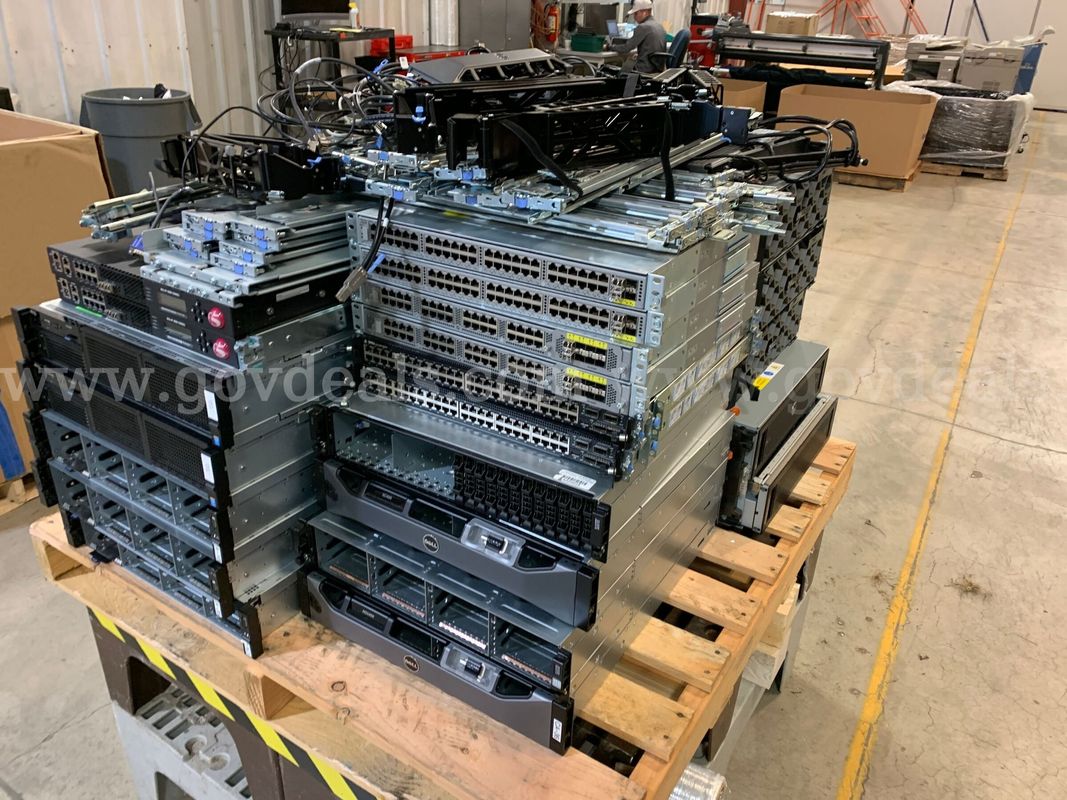 Pallet of Server Equipment (ID #47774) (H13-2L) (26-2542-16) 307