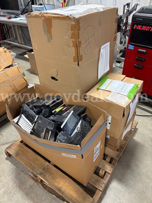 Pallet of Cisco Phones (ID# 47780) (H11-2L) (26-2471-87) 662