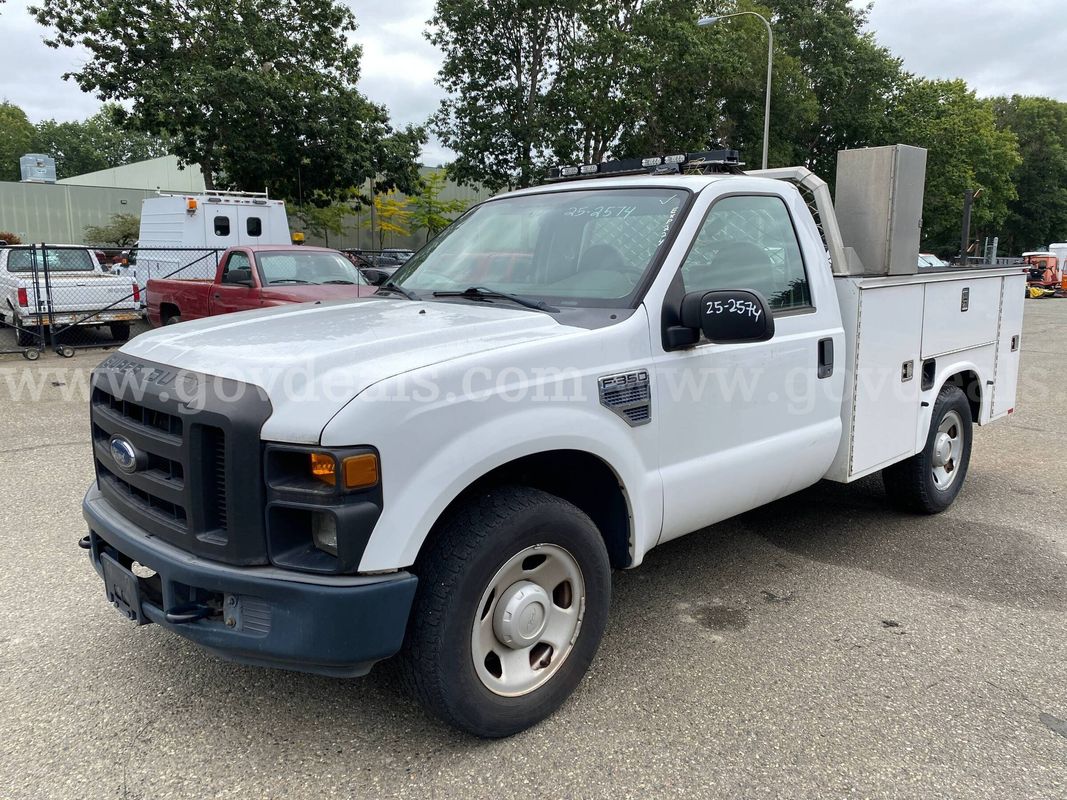2008 Ford F-350 SD XL 2WD 2DR PU w/Service Box (ID #47811) (EF04) (25-2574) 11700