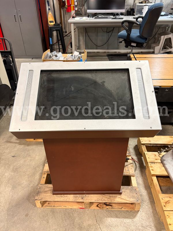 MultiMedia AV Lectern/Podium | 1 PLT (ID# 47835) (H10-1R) (26-2011-153) 390