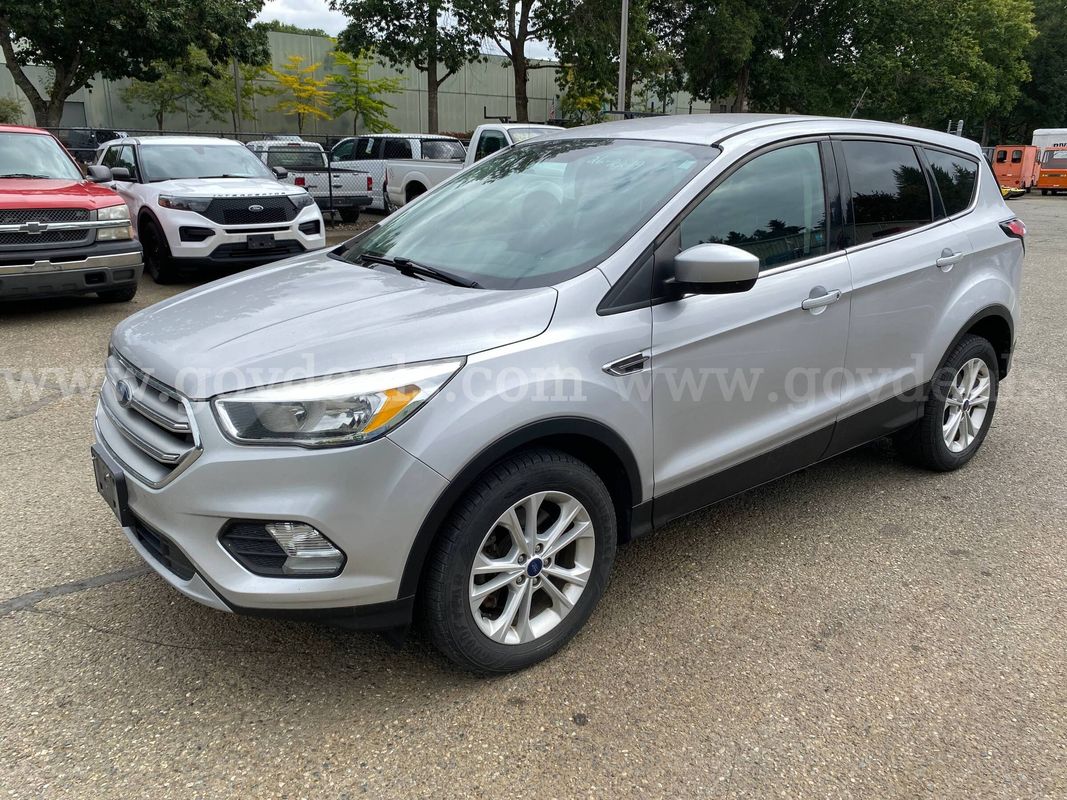 2017 Ford Escape SE 4DR 4WD SUV**BAD TRANSMISSION** (ID #47836) (W01) (26-2279) 179