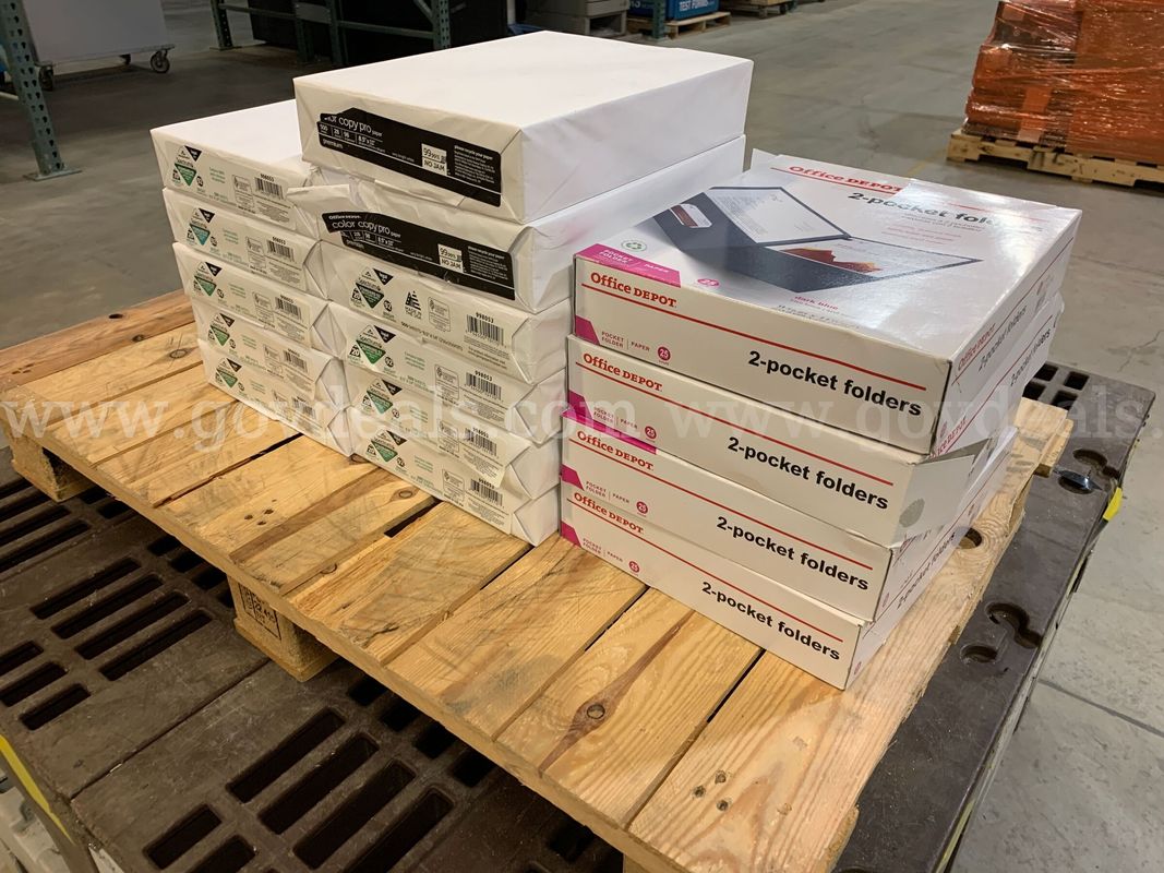 Pallet of Printer Paper (ID #47861) (J2-4R) (26-2508-56) 103