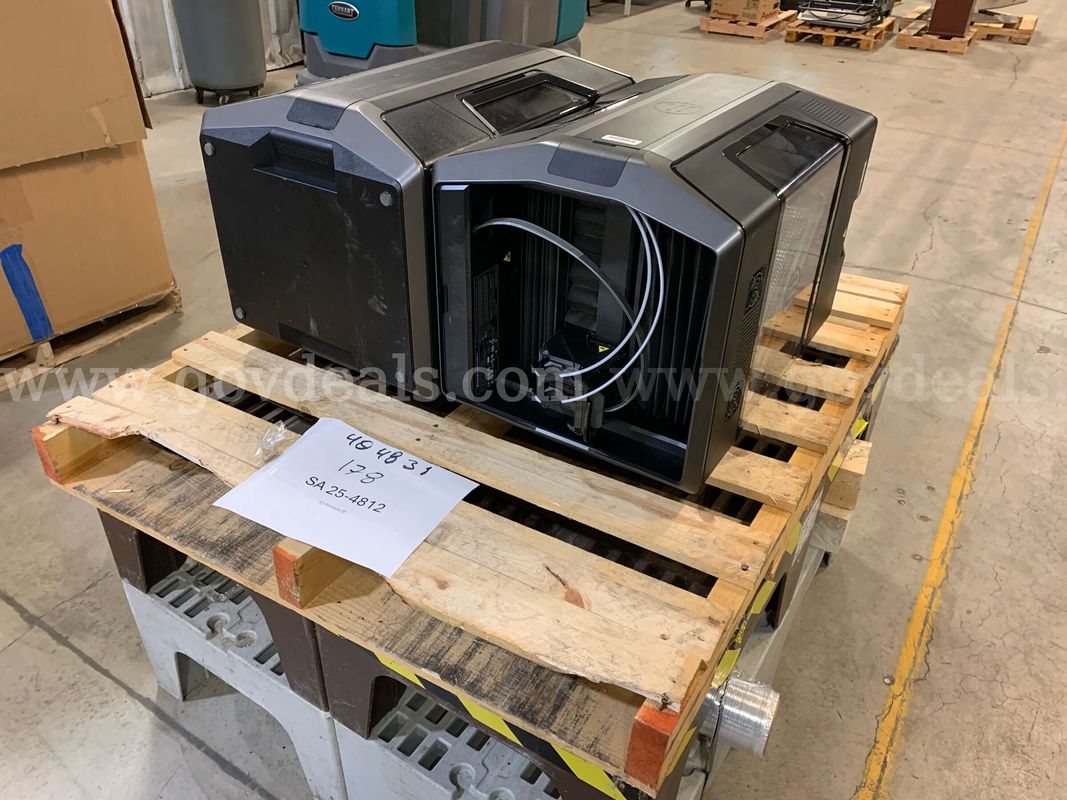 Pallet of 3D Printers (ID #47870) (H1-5L) (25-4812-1) 37003