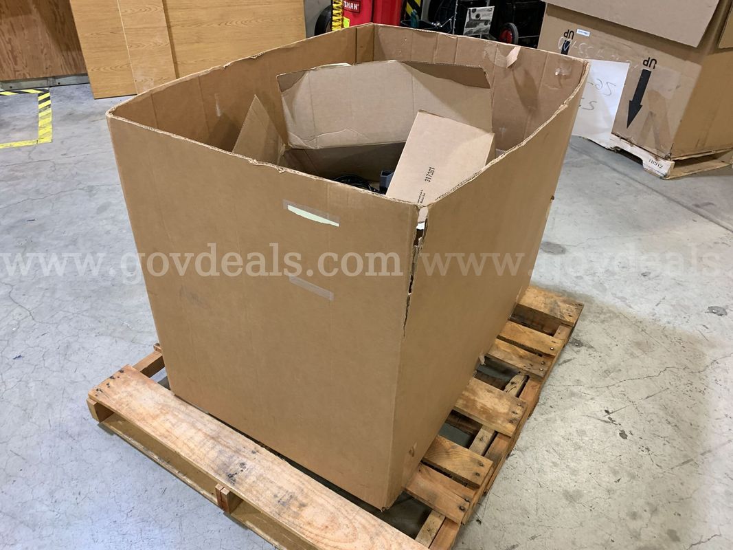 Pallet of Computer Parts (ID #47880) (J13-3L) (26-2323-25) 36416