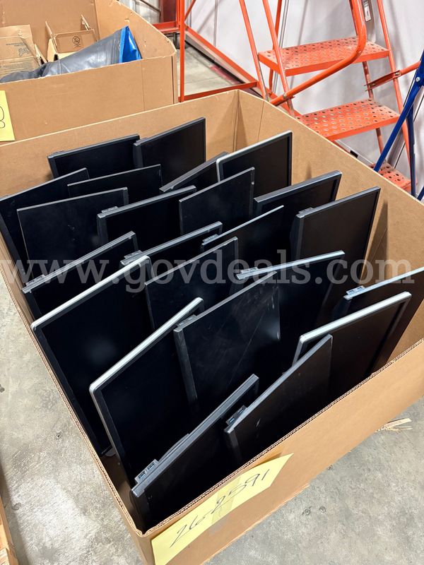 Pallet of Monitors | 356 Pounds Worth! (ID# 47913) (J11-1L) (26-2591-42) 84402