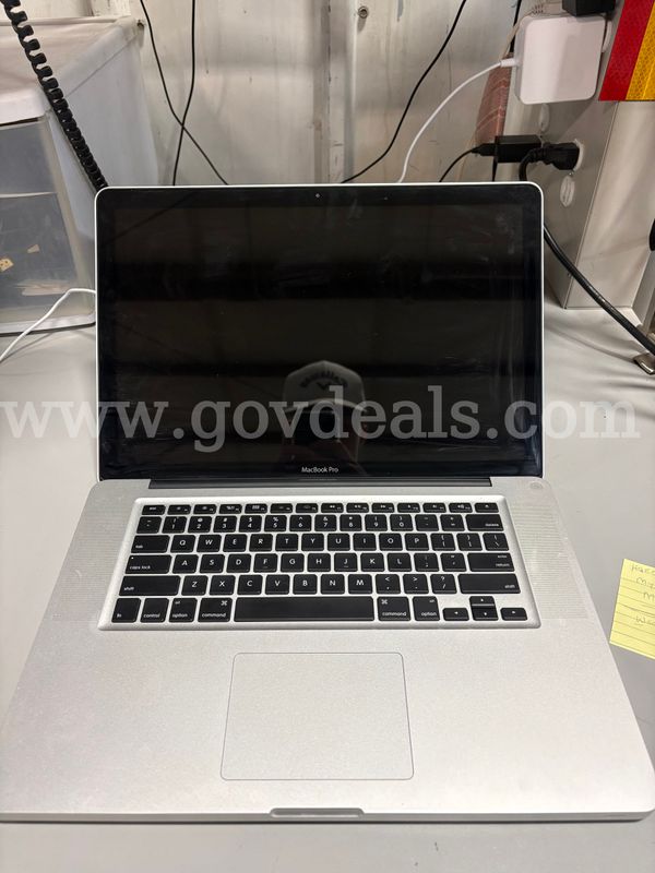 Apple MacBook Pro 15" A1286 – Intel Core i7, 500GB Storage – Untested (ID# 47922) (H02-2L) (No UPC)