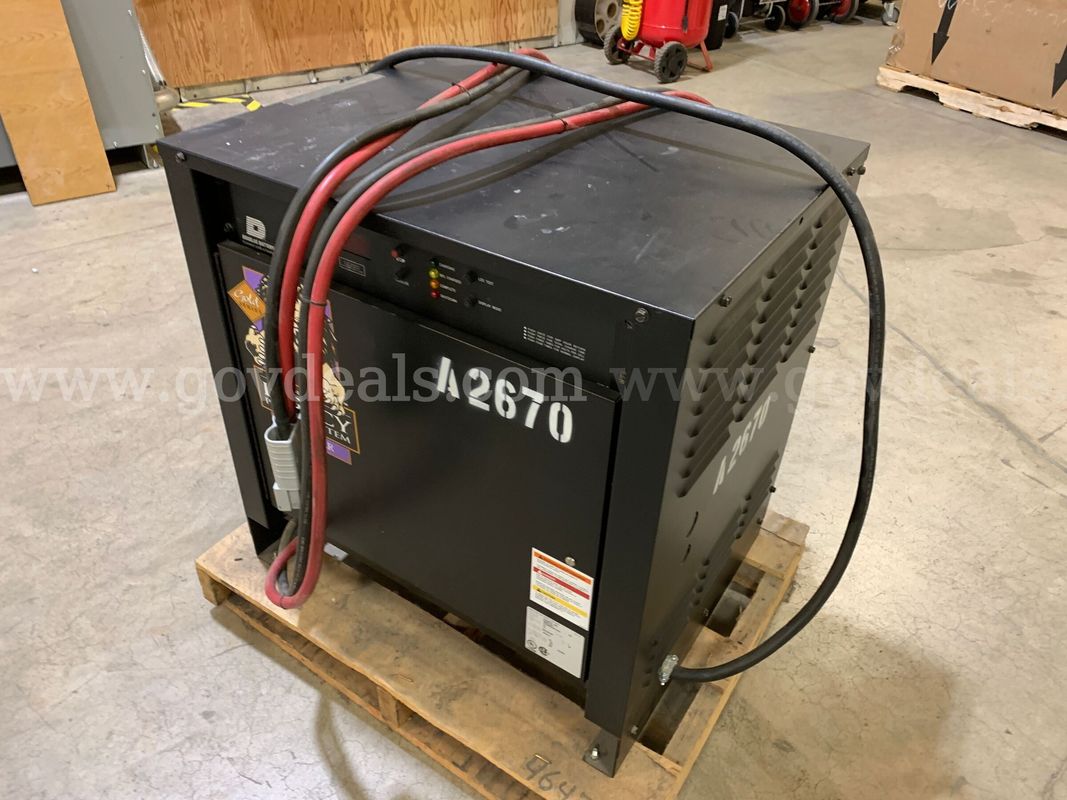 Douglas Legacy DLG3B18-865 Industrial Battery Charger (ID #47941) (H10-2R) (26-2564-2) 240