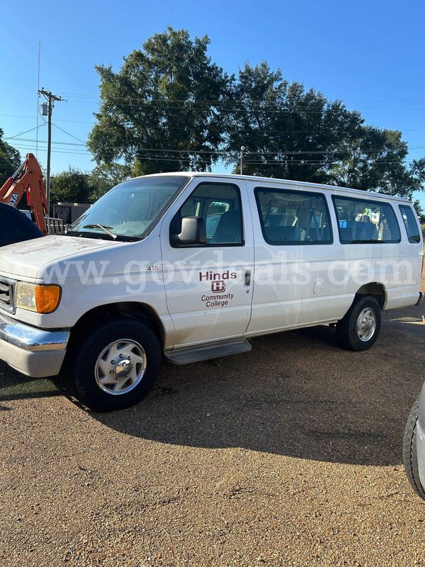Parts Only: 2004 Ford Econoline Van