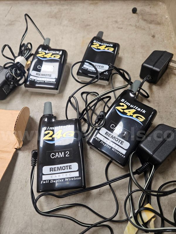 Four Simultalk 24G Wireless Microphone