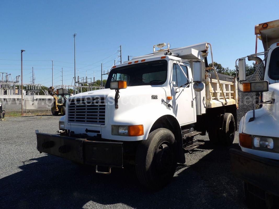 1995 International 4900 Dump Truck