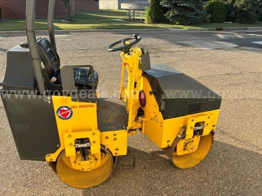 Bomag BW900 Tandem drum roller