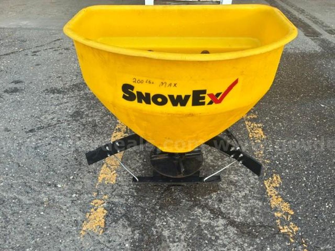 SnowEx receiver hitch type salt spreader