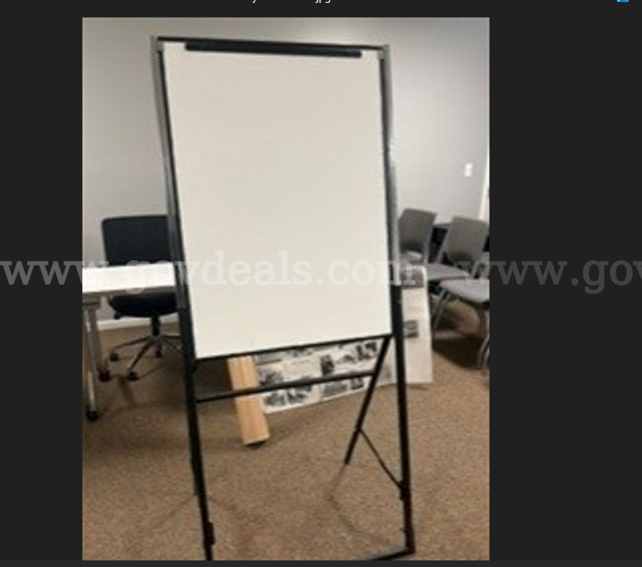 Easel/Dry Erase Board