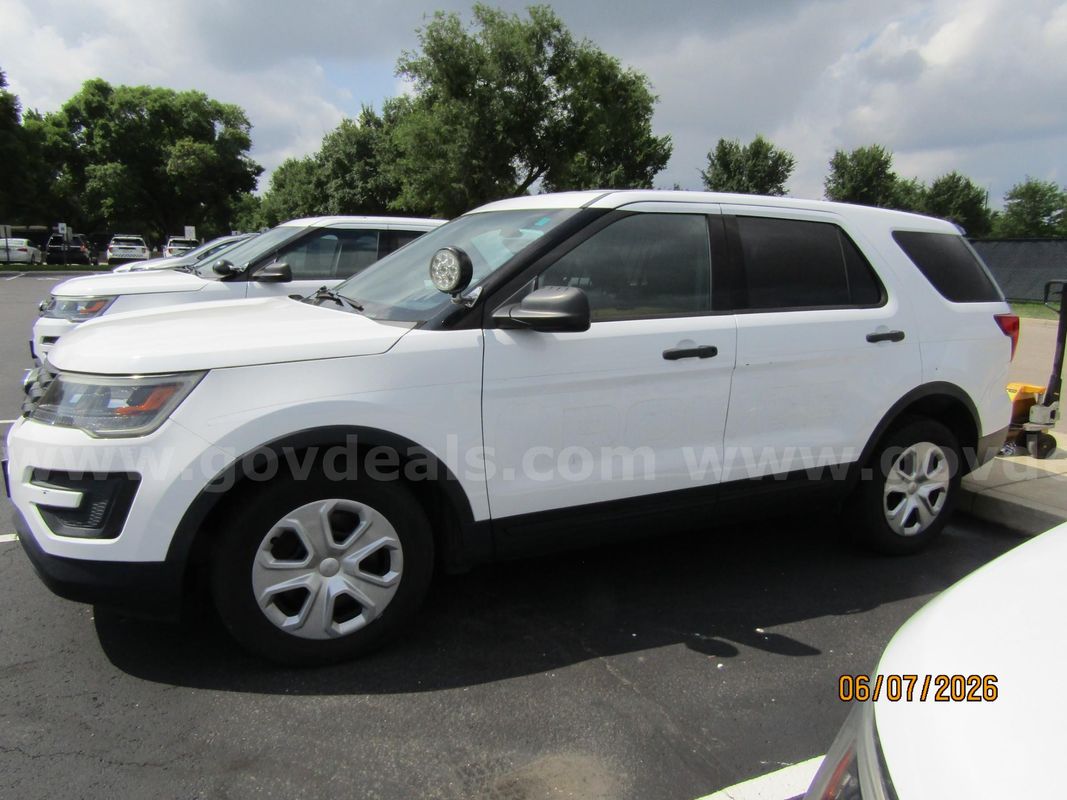2016 Ford Explorer UD #1498 B/C #044567