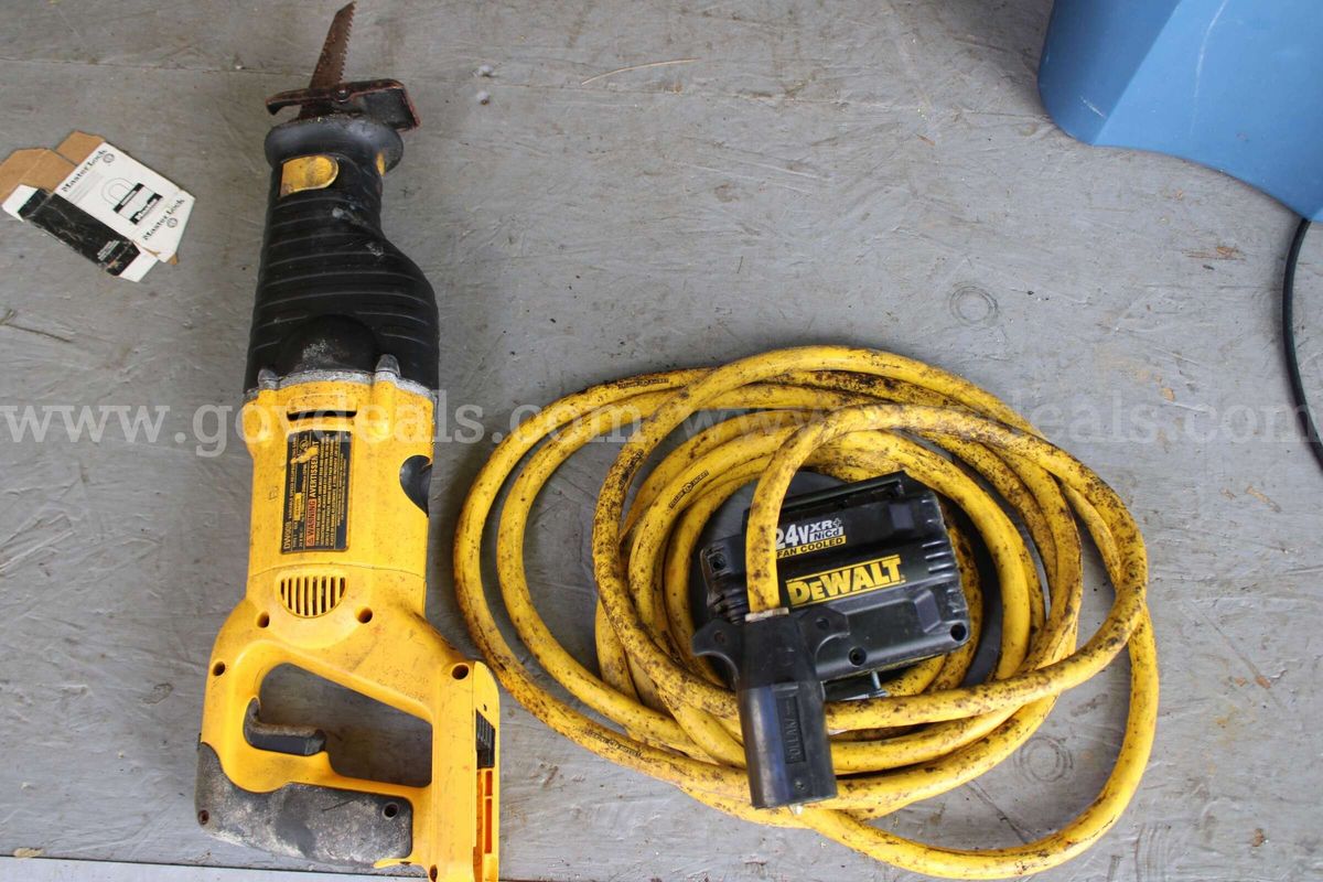 DEWALT DW008 CORDLESS SAWZALL