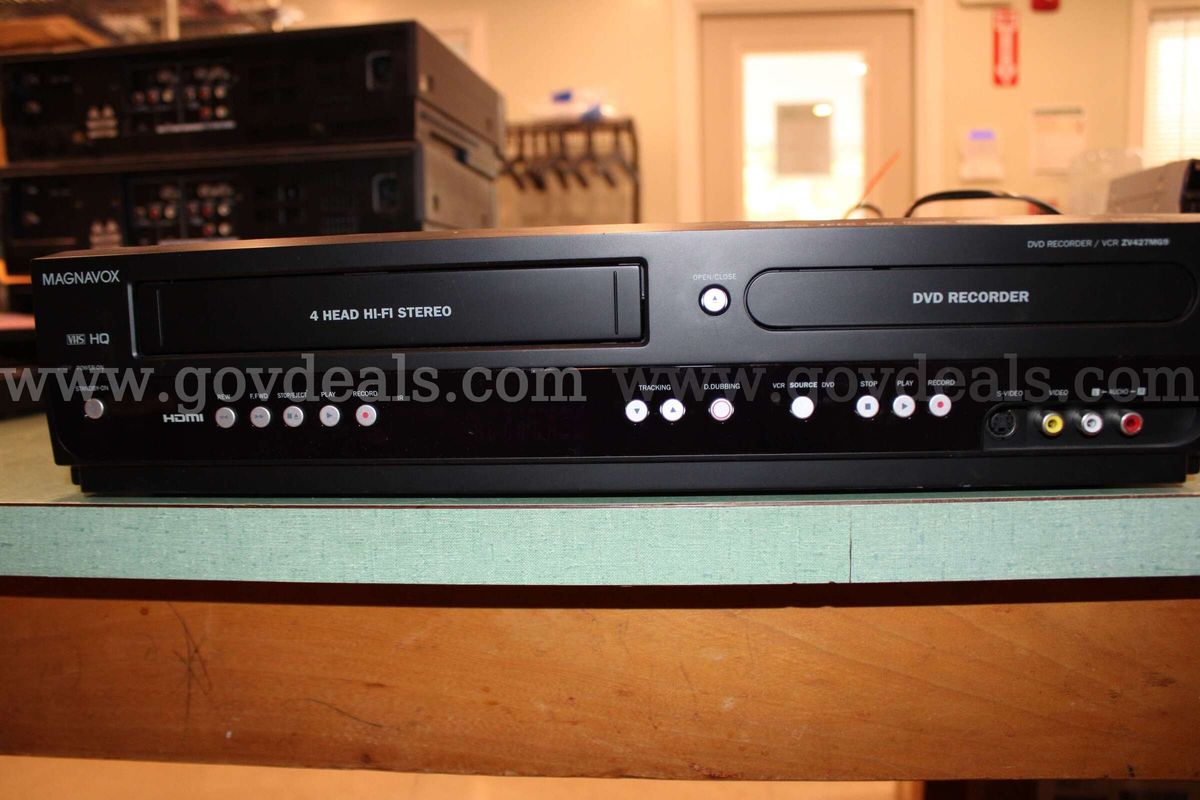 MAGNAVOX DVD RECORDER / VCR
