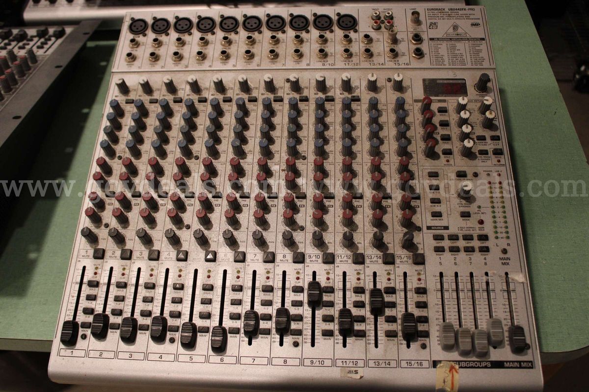 BEHRINGER EUROPACK UB2442FX - PRO