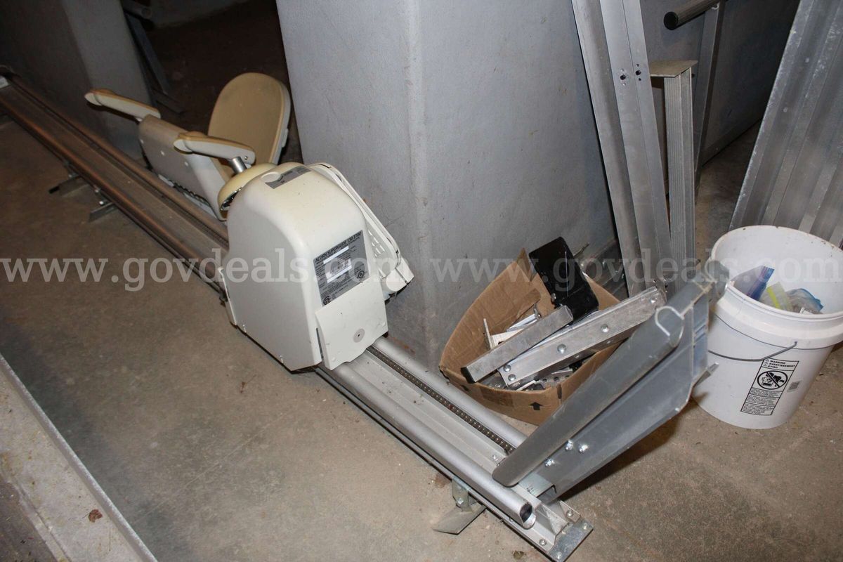 Acorn Superslide Chair Lift
