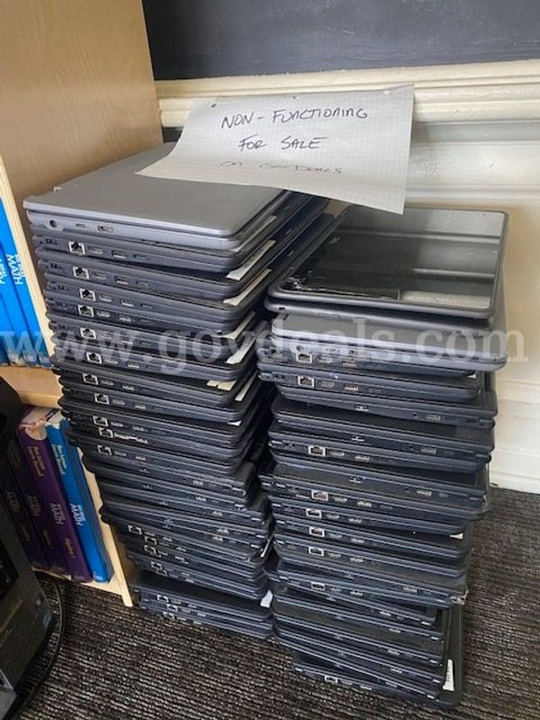 Lot of (53) Dell & Lenovo Laptops