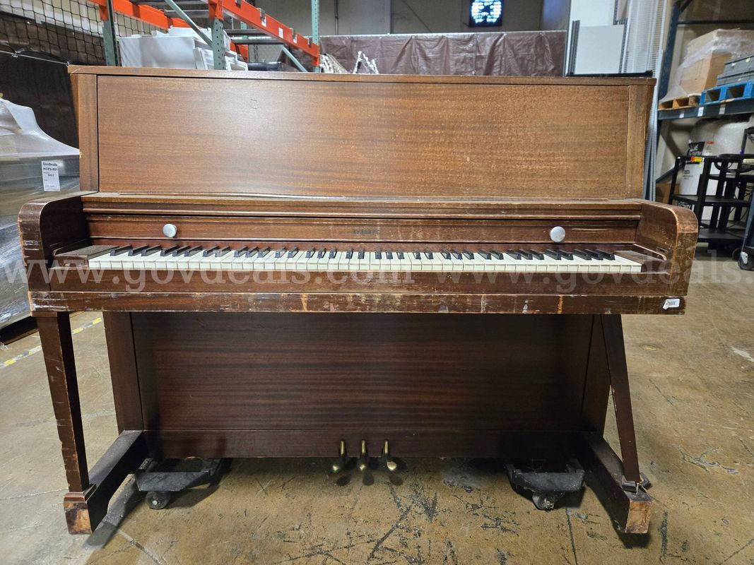 Everett Upright Piano