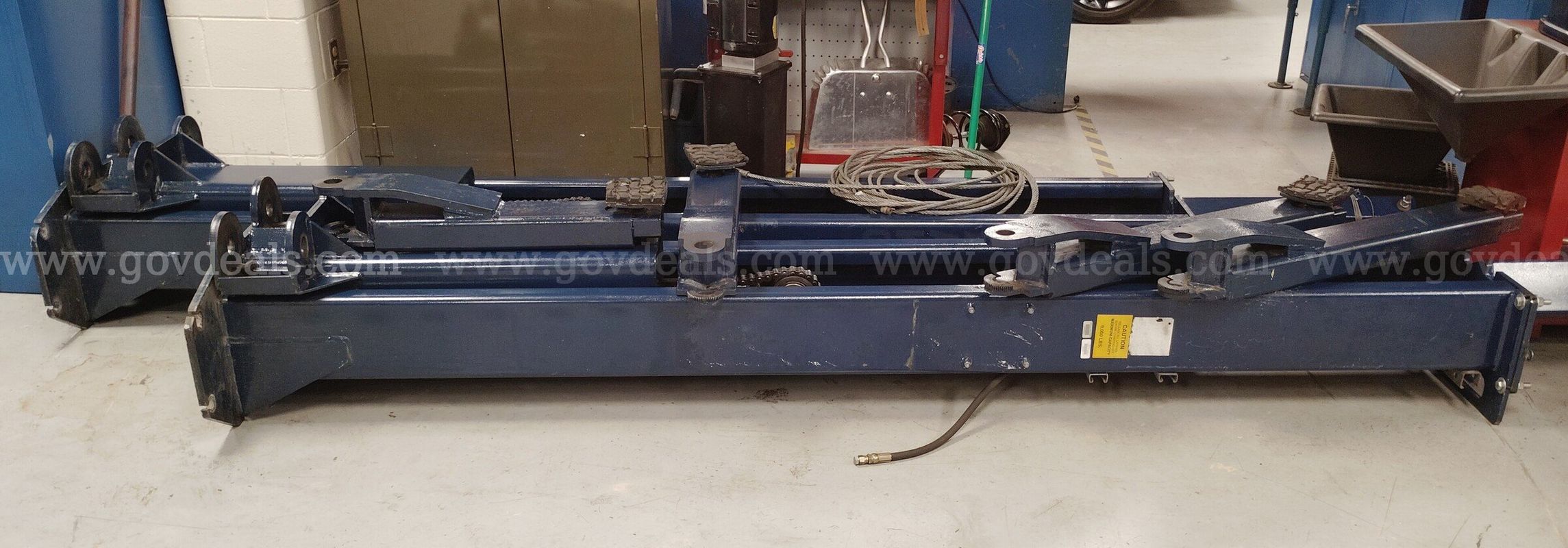 Grand TP09A 9,000-Lb Two-Post Automotive Vehicle Lift
