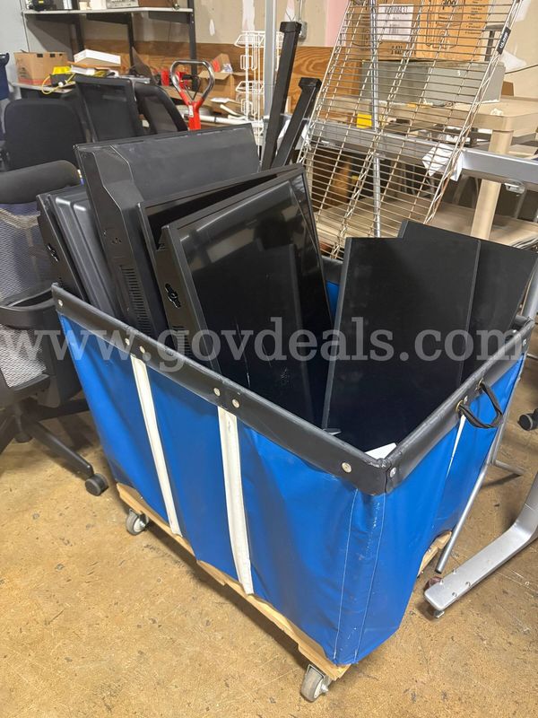 Monitors/TVs (LOT)